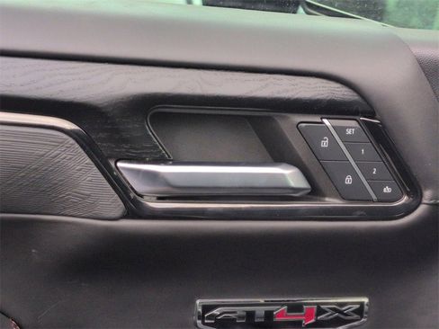 Used 2024 GMC Sierra 1500 AT4X image 19