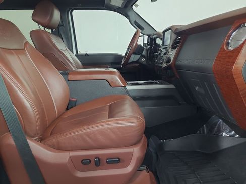 Used 2014 Ford F350 King Ranch w/ King Ranch w/Chrome Package image 21