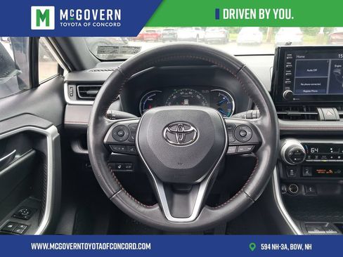 Used 2022 Toyota RAV4 SE w/ Weather & Moonroof Package AWD/4WD image 27