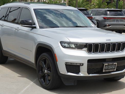 Used 2021 Jeep Grand Cherokee L Limited RWD image 4