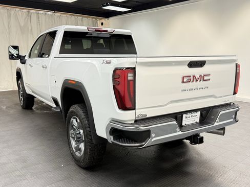 New 2026 GMC Sierra 2500 SLT image 3