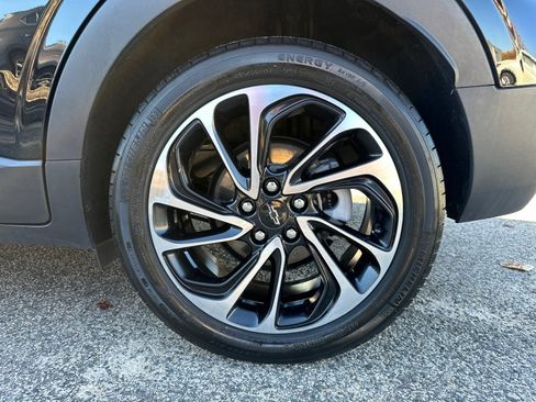 Used 2022 Chevrolet Bolt EUV Premier image 19