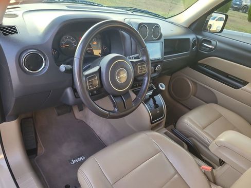 Used 2017 Jeep Patriot High Altitude image 15