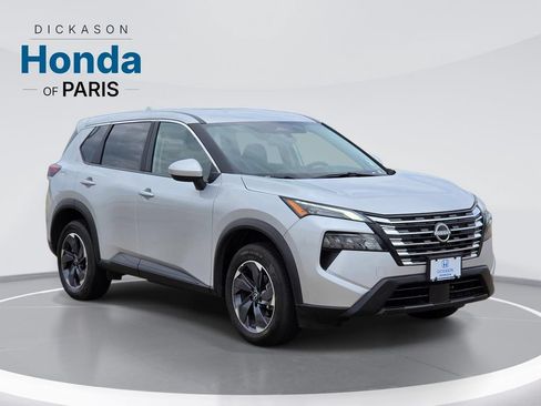 Used 2025 Nissan Rogue SV FWD image 3