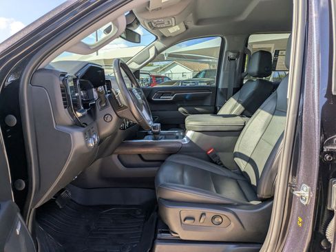 Used 2023 GMC Sierra 1500 SLT image 9