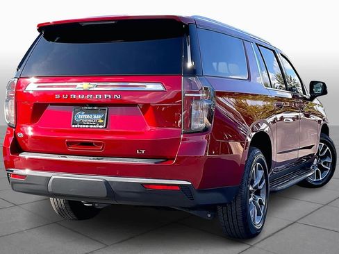Used 2021 Chevrolet Suburban LT w/ LT Signature Package image 12