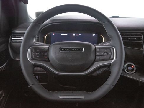 Used 2025 Jeep Wagoneer Series II RWD image 24