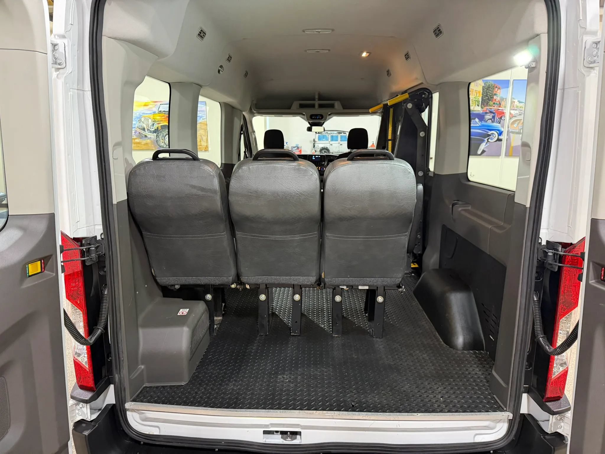 Used 2020 Ford Transit 150 XLT AWD/4WD image 35