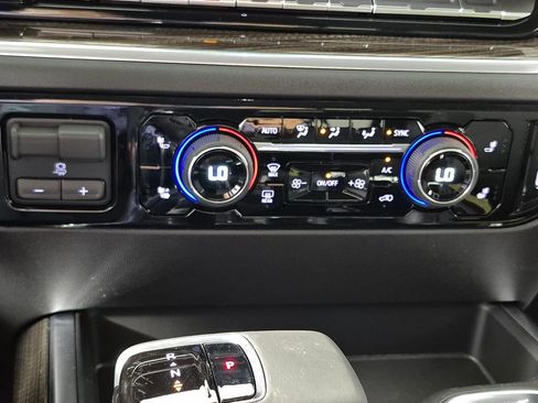 New 2026 Chevrolet Silverado 1500 RST AWD/4WD image 18