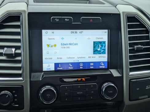 Used 2016 Ford F150 Lariat AWD/4WD image 24