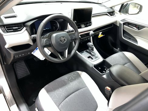 New 2025 Toyota RAV4 XLE w/ Convenience Package image 13