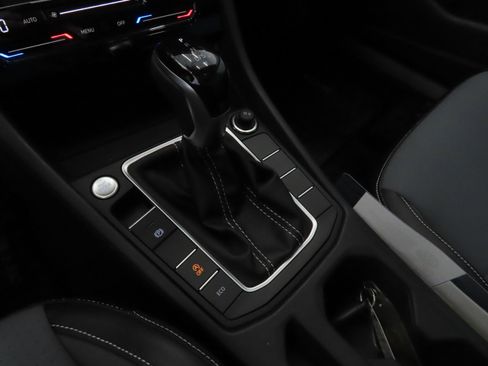 New 2025 Volkswagen Jetta SE FWD image 16