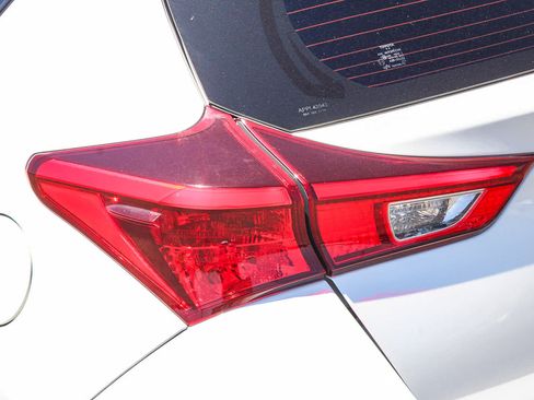 Used 2017 Toyota Corolla iM w/ Carpet Mat Package FWD image 9