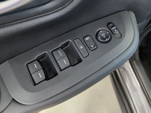 Used 2025 Honda HR-V LX image 20