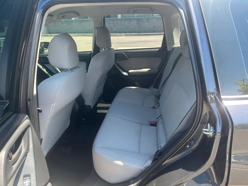 Used 2018 Subaru Forester 2.5i w/ Alloy Wheel Package AWD/4WD image 13