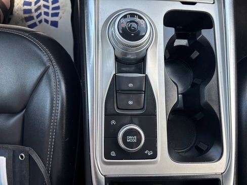 Used 2023 Ford Explorer XLT w/ Equipment Group 202A image 22