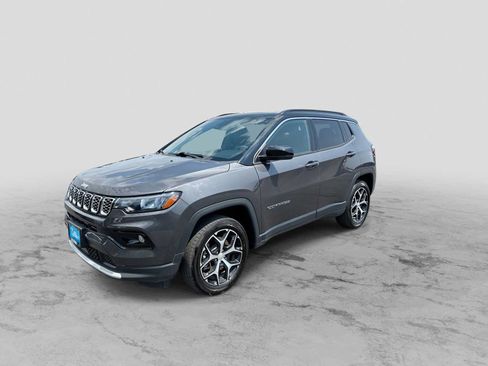 Certified 2024 Jeep Compass Limited w/ Sun and Sound Group AWD/4WD image 4