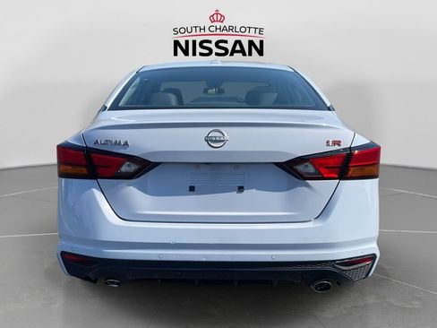 Used 2024 Nissan Altima 2.5 SR FWD image 5