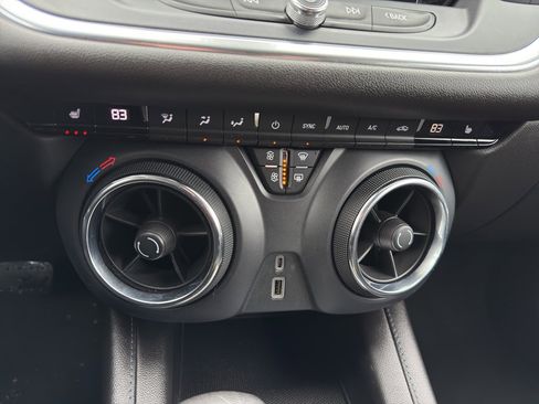 Used 2022 Chevrolet Blazer LT image 20