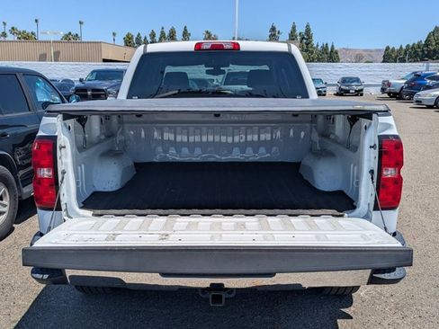 Used 2018 Chevrolet Silverado 1500 LT w/ LT Eassist Package AWD/4WD image 6