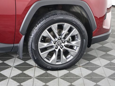 Used 2022 Toyota RAV4 XLE Premium image 57