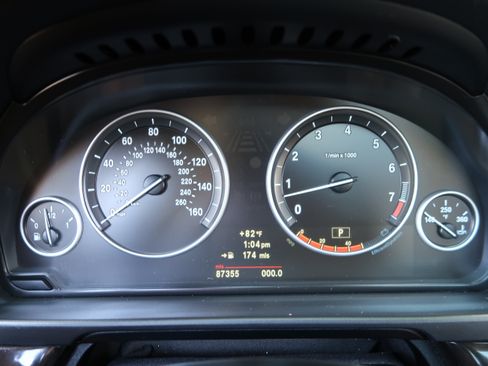Used 2011 BMW 528i Sedan RWD image 23