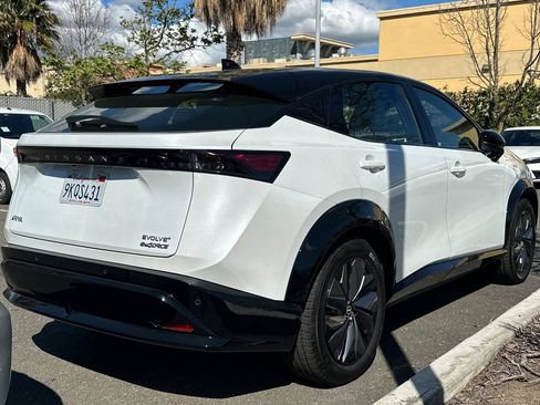 Certified 2023 Nissan Ariya AWD image 3