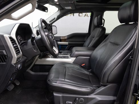 Used 2018 Ford F150 Lariat w/ Equipment Group 502A Luxury AWD/4WD image 7