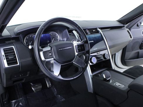 Used 2023 Land Rover Discovery S R-Dynamic image 22