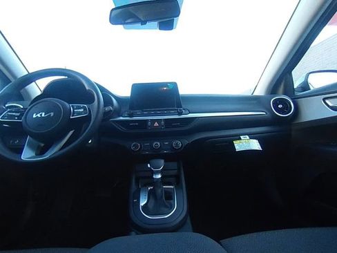 Used 2023 Kia Forte LXS w/ LXS Technology Package image 24