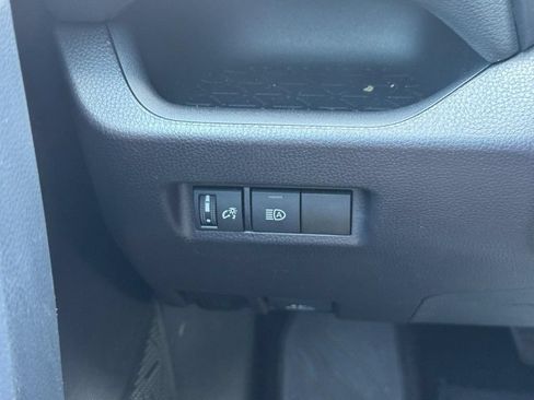 Certified 2025 Toyota RAV4 XLE AWD/4WD image 25