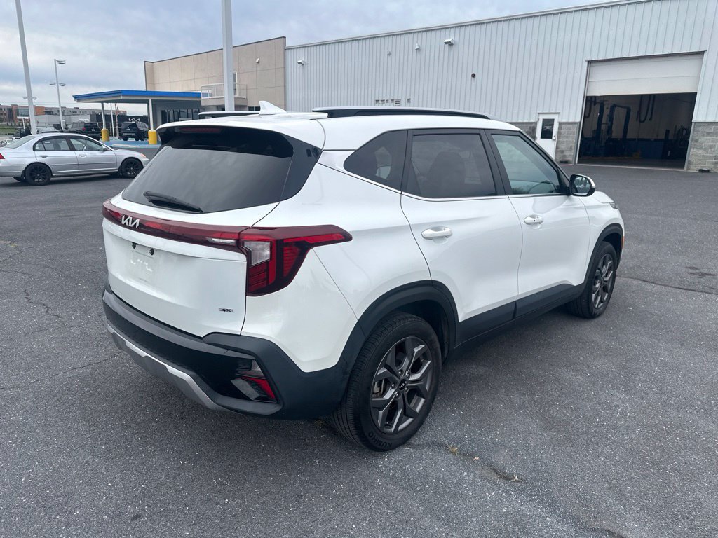 Used 2024 Kia Seltos S AWD/4WD image 3