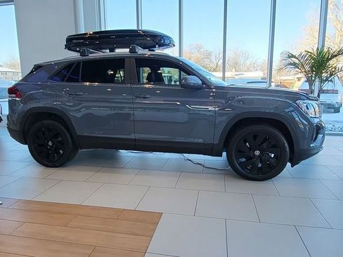 New 2026 Volkswagen Atlas Cross Sport SE image 9