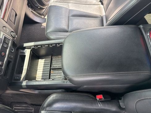 Used 2018 Nissan Titan SL w/ Midnight Edition RWD image 21