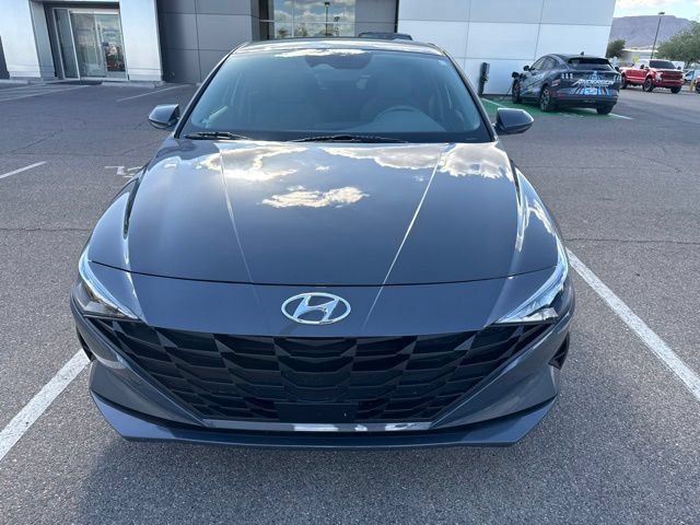 Used 2023 Hyundai Elantra SEL w/ Convenience Package FWD image 4