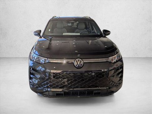 New 2026 Volkswagen Tiguan SE R-Line FWD image 6