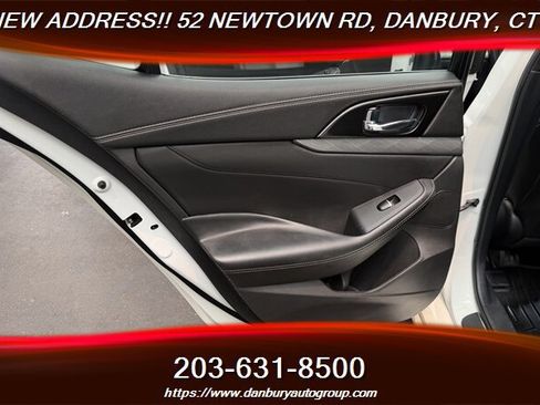 Used 2017 Nissan Maxima 3.5 SV w/ Interior Lighting Package FWD image 25