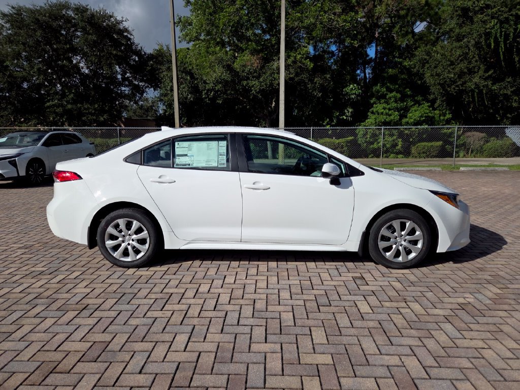 New 2027 Toyota Corolla LE FWD image 12