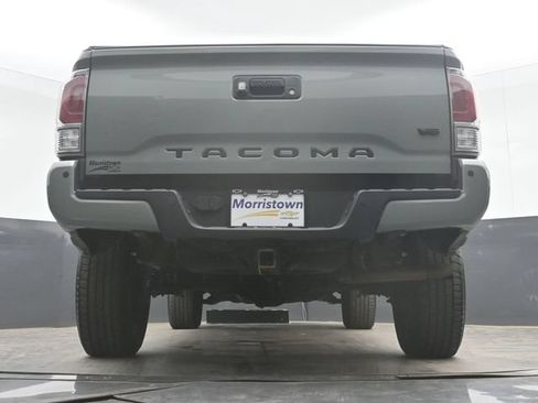 Used 2022 Toyota Tacoma TRD Sport w/ Technology Package AWD/4WD image 46