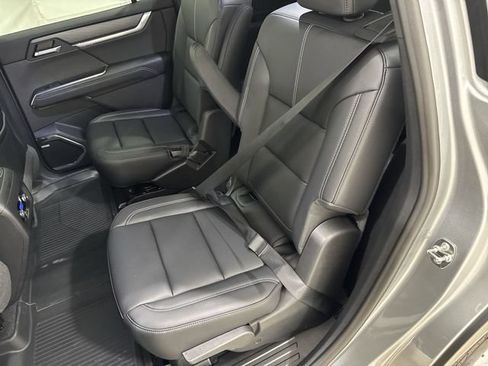 New 2026 GMC Acadia Elevation w/ Elevation Premium Package FWD image 25