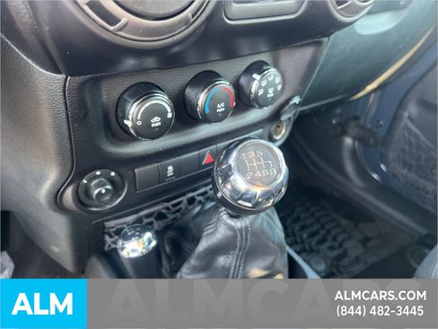 Used 2017 Jeep Wrangler Unlimited Sport w/ Quick Order Package 23S AWD/4WD image 29