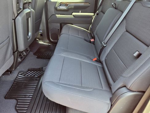 New 2025 GMC Sierra 1500 Elevation image 7