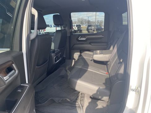 Used 2022 GMC Sierra 1500 SLT image 12