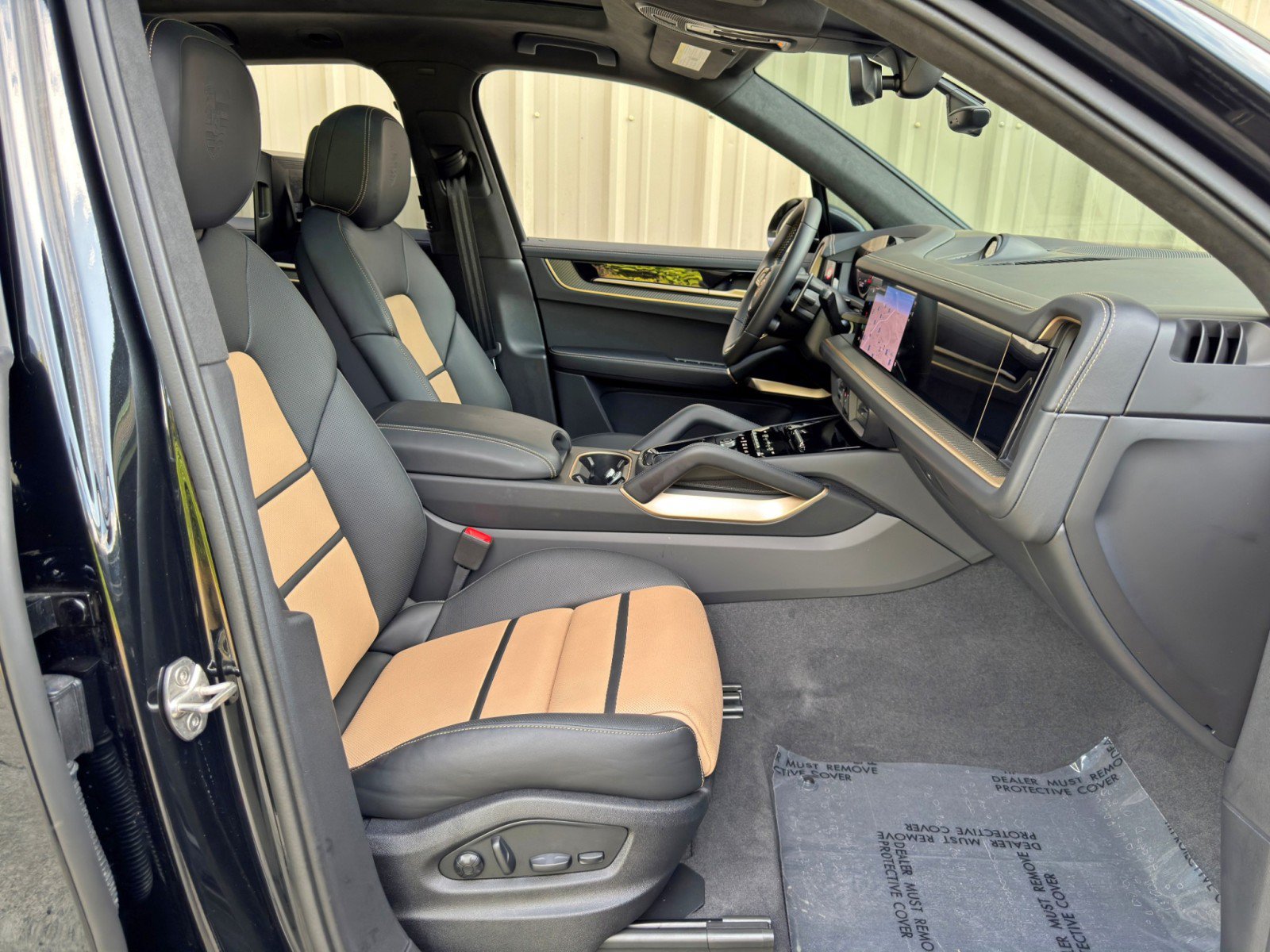 Used 2026 Porsche Cayenne GTS AWD/4WD image 16