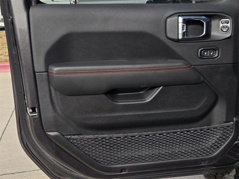 New 2025 Jeep Gladiator Rubicon image 15