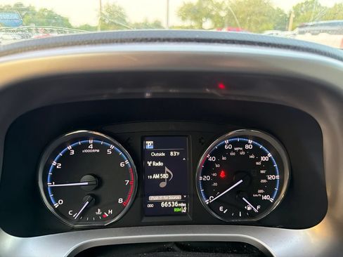 Used 2018 Toyota RAV4 Limited FWD image 9