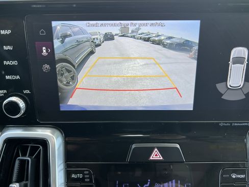 Certified 2023 Kia Sorento SX image 37