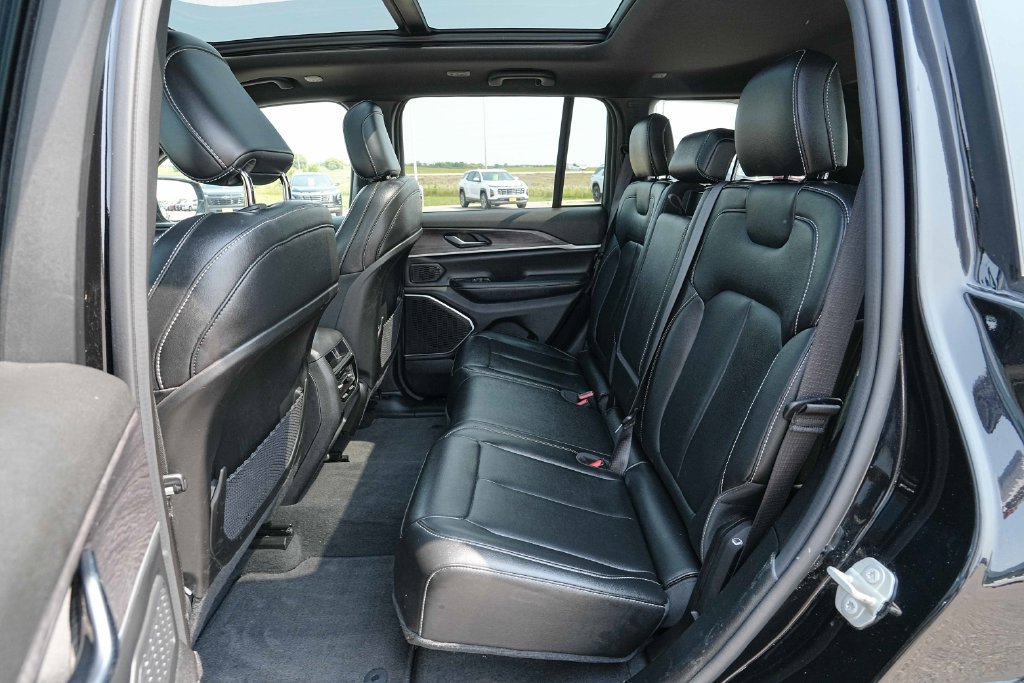 Used 2024 Jeep Grand Cherokee Limited 4xe AWD/4WD image 20