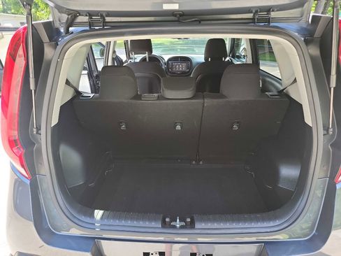 Used 2022 Kia Soul LX w/ Technology Package image 28