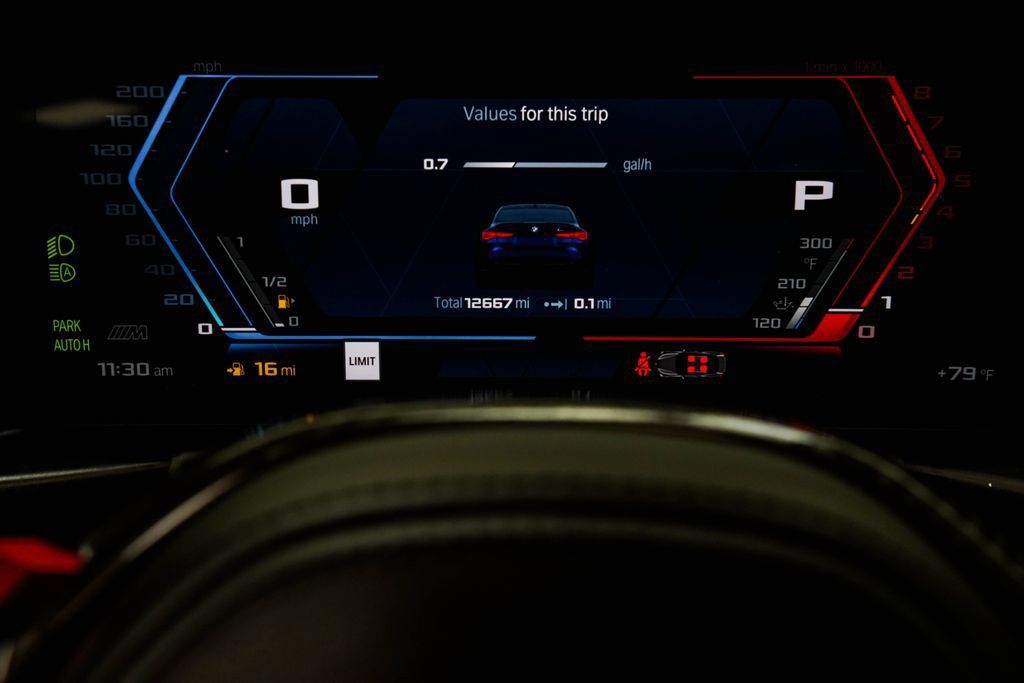 Used 2025 BMW M4 Competition RWD image 32